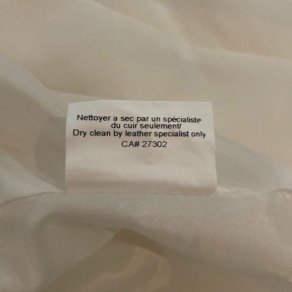 Beautiful Mackage Trench Coat with Leather belt and details - Picture 9 of 10